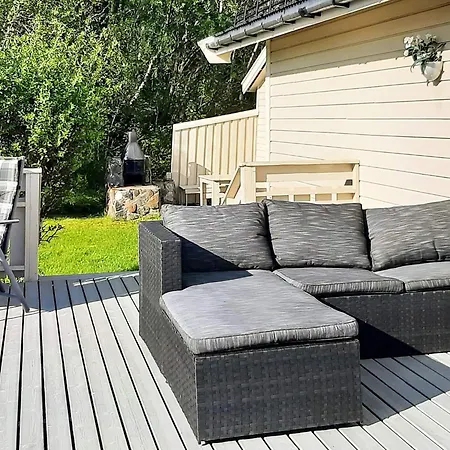 Holiday home 8 Person In Sortland-by Traum *