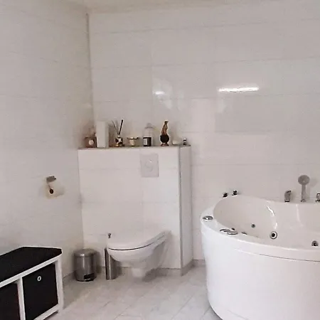 8 Person In Sortland-by Traum